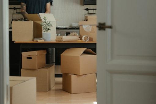 Przedpokój jako śluza antysmogowa: mikro-wiatrołap z nadciśnieniem HEPA w mieszkaniu