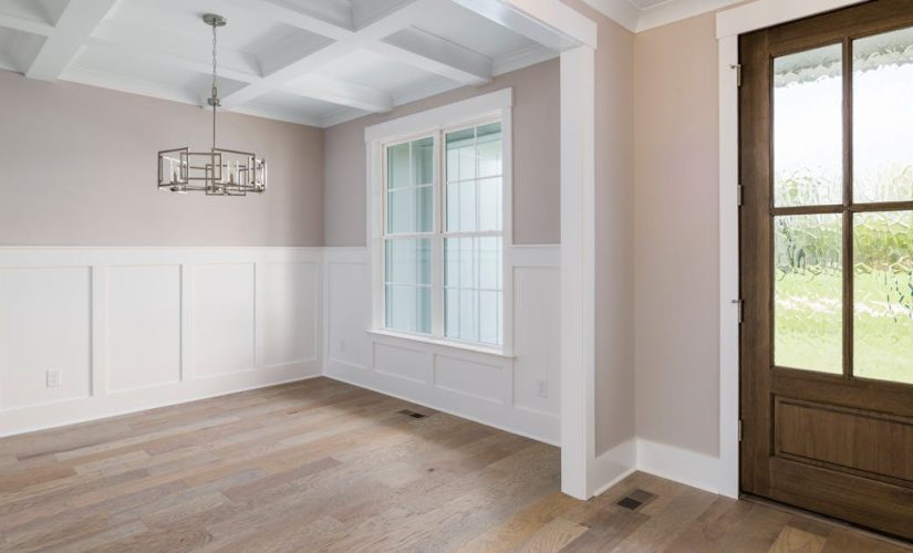 Listwy przypodłogowe z szyną 24 V DC – domowy mikrobus dla oświetlenia i smart akcesoriów