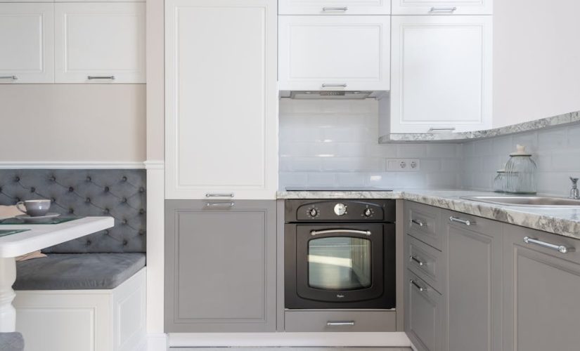 Meble z PCM w domu – jak regał lub ława mogą magazynować ciepło i chłód dla oszczędniejszego, cichszego komfortu