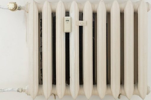 Meble z magazynem ciepła PCM – ławki, zagłówki i panele, które stabilizują temperaturę i obniżają rachunki